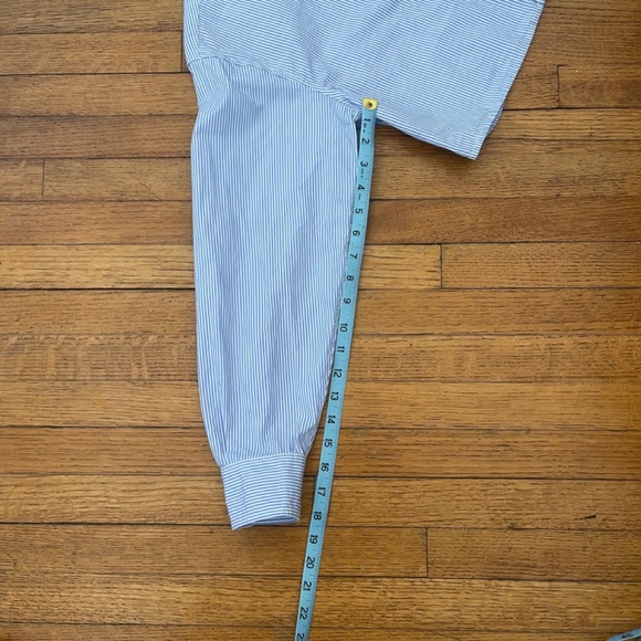 Aritzia TNA Fergie Poplin Cropped Shirt. Periwinkle and white striped. sz 2xs - Picture 8 of 10